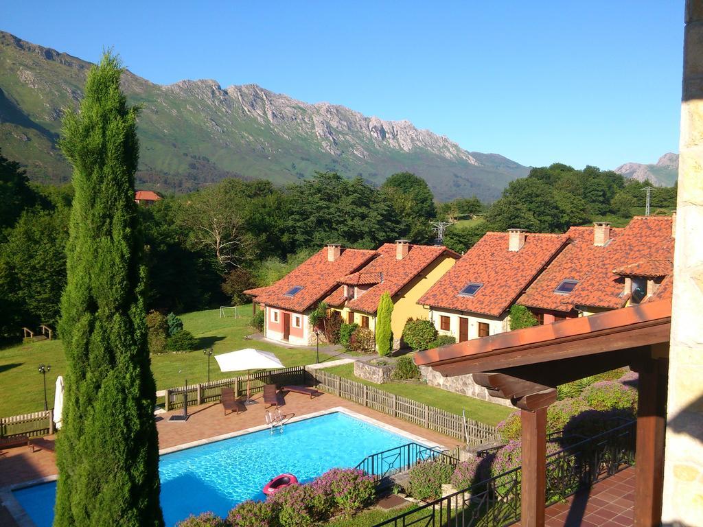 Hotel Rural La Lluriga 3*
